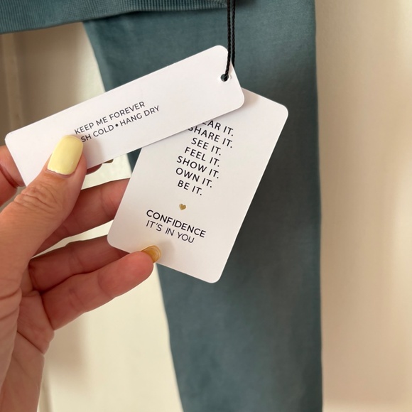 NWT LICI FIT workout set beautiful green/celadon color perfect for yoga - Picture 4 of 7